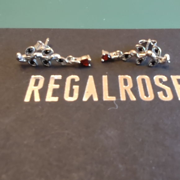 REGALROSE Forbode Snake and Vine Silver Stud Earrings - Picture 3 of 5